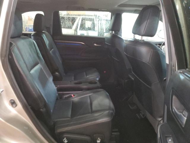 Photo 11 from auction – 2016 TOYOTA HIGHLANDER with VIN 5TDDKRFH1GS255941