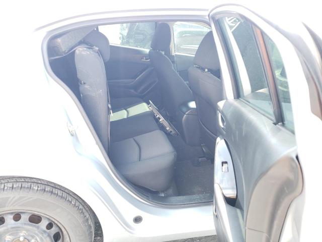 Photo 10 from auction – 2018 MAZDA 3 HATCHBAC with VIN JM1BN1K75J1167721