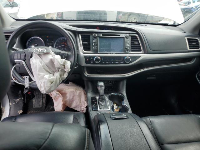 Photo 8 from auction – 2018 TOYOTA HIGHLANDER with VIN 5TDJZRFH3JS886504