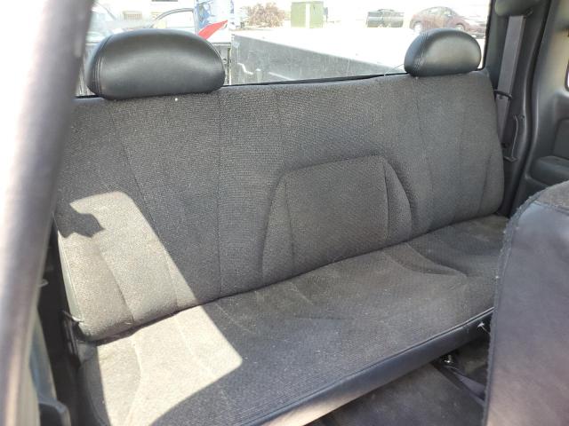Photo 10 from auction – 2000 CHEVROLET SILVERADO with VIN 1GCEC19W1YZ330408