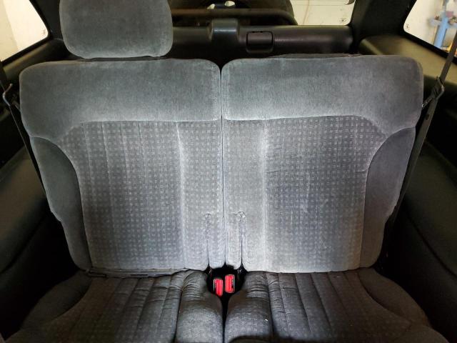 Photo 10 from auction – 2000 CHEVROLET BLAZER with VIN 1GNCT18WXYK210227