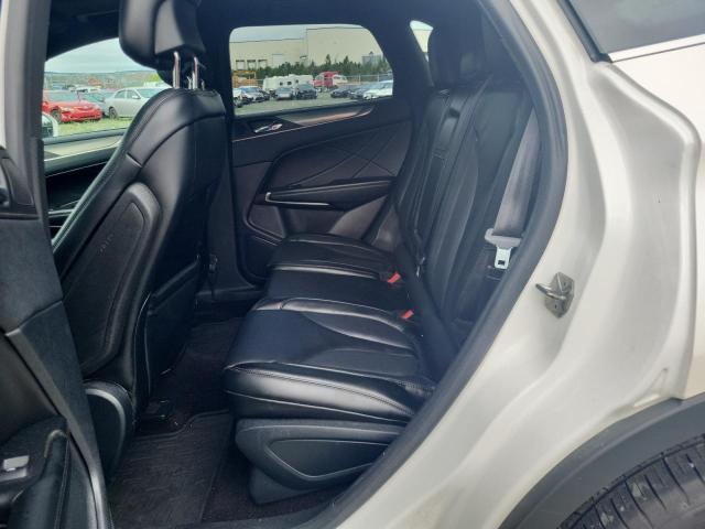 Photo 11 from auction – 2017 LINCOLN MKC SELECT with VIN 5LMCJ2D93HUL62058