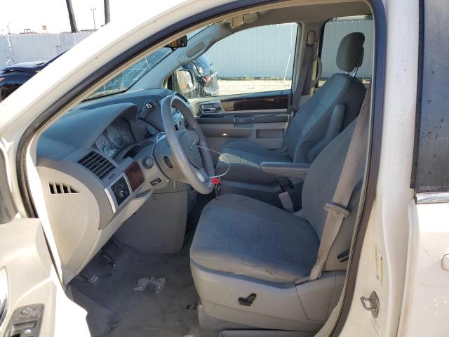 Photo 7 from auction – 2010 CHRYSLER TOWN & COU with VIN 2A4RR5D17AR350529