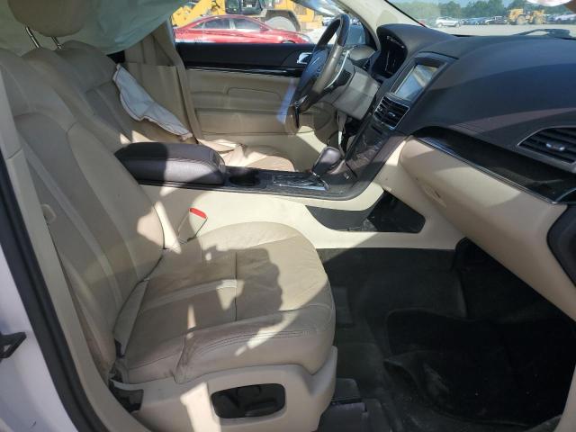 Photo 7 from auction – 2016 LINCOLN MKT with VIN 2LMHJ5AT5GBL02639