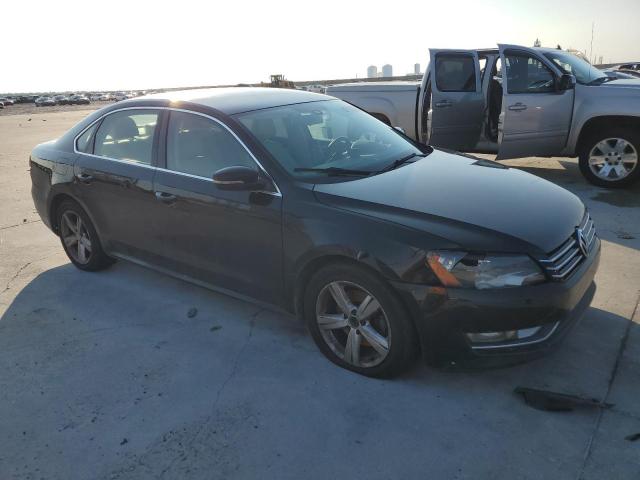 Photo 4 from auction – 2015 VOLKSWAGEN PASSAT S with VIN 1VWAT7A3XFC093675