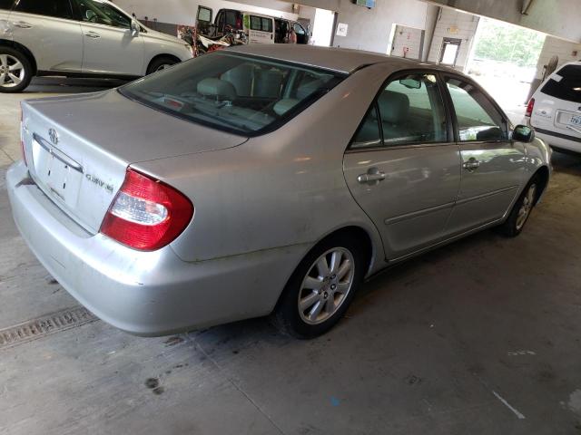 Photo 3 from auction – 2002 TOYOTA CAMRY LE with VIN 4T1BE30K52U025738