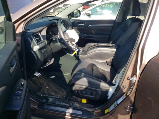 Photo 7 from auction – 2017 TOYOTA HIGHLANDER with VIN 5TDDZRFH9HS415044