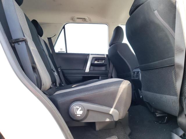 Photo 11 from auction – 2023 TOYOTA 4RUNNER SR with VIN JTEEU5JRXP5285304