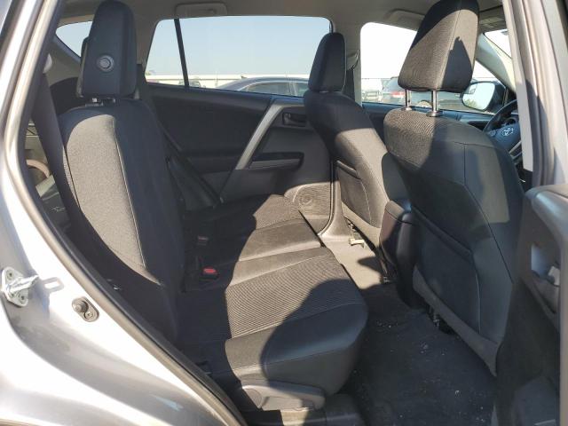 Photo 10 from auction – 2018 TOYOTA RAV4 LE with VIN 2T3ZFREV3JW438880