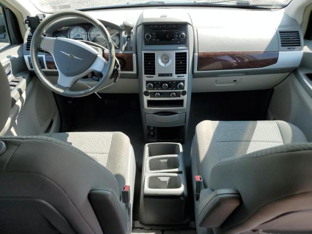 Photo 8 from auction – 2010 CHRYSLER TOWN & COU with VIN 2A4RR5D17AR176980
