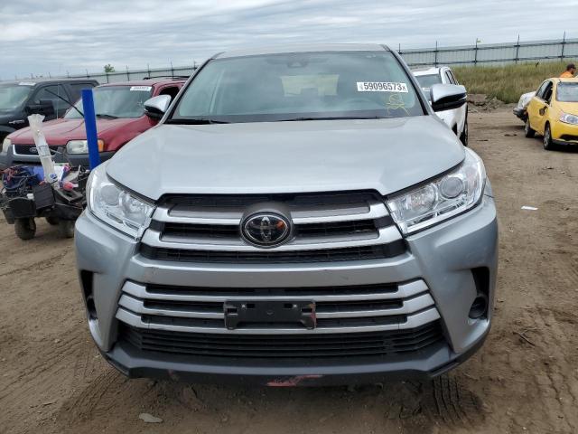 Photo 5 from auction – 2018 TOYOTA HIGHLANDER with VIN 5TDBZRFH0JS838799