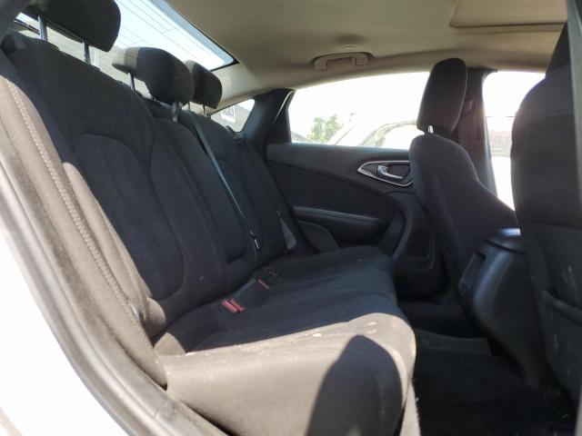 Photo 10 from auction – 2015 CHRYSLER 200 LIMITE with VIN 1C3CCCAB0FN694369