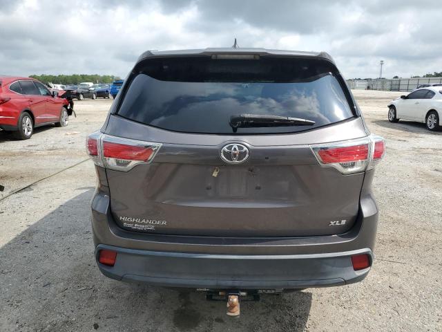 Photo 6 from auction – 2016 TOYOTA HIGHLANDER with VIN 5TDKKRFHXGS174380