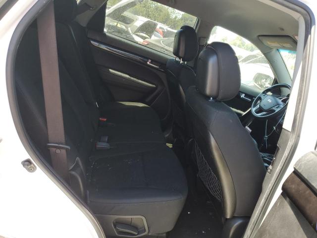 Photo 11 from auction – 2014 KIA SORENTO LX with VIN 5XYKT4A67EG421807
