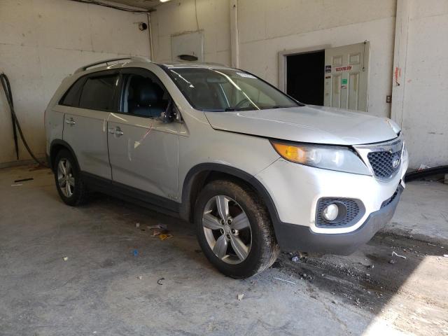 Photo 4 from auction – 2013 KIA SORENTO EX with VIN 5XYKUDA20DG324585
