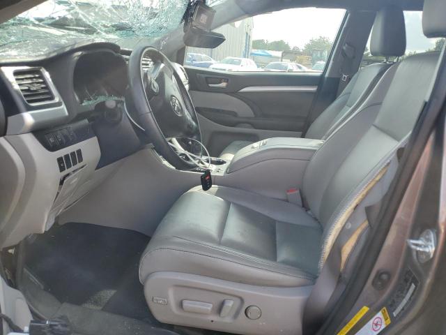 Photo 7 from auction – 2017 TOYOTA HIGHLANDER with VIN 5TDKZRFH7HS525940