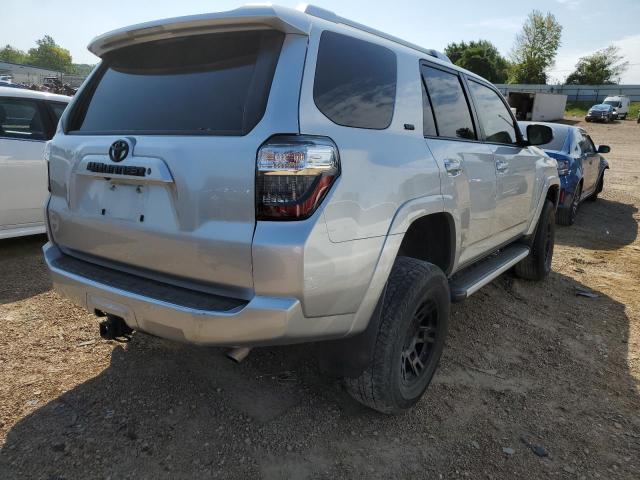 Photo 3 from auction – 2018 TOYOTA 4RUNNER SR with VIN JTEBU5JR6J5494193