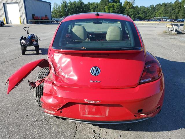 Photo 6 from auction – 2018 VOLKSWAGEN BEETLE SE with VIN 3VWJD7AT3JM711228