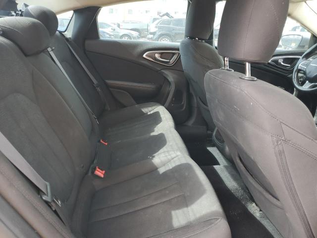 Photo 10 from auction – 2015 CHRYSLER 200 LIMITE with VIN 1C3CCCAB3FN650186