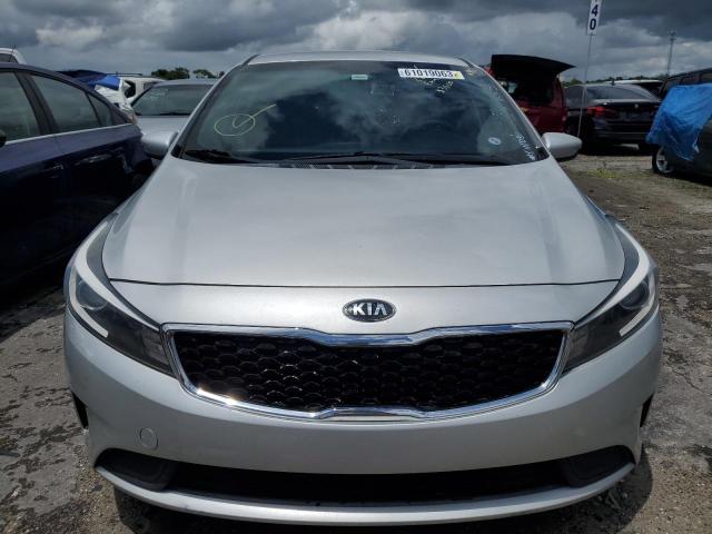 Photo 5 from auction – 2017 KIA FORTE LX with VIN 3KPFK4A77HE046080