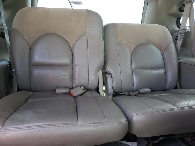 Photo 10 from auction – 2003 CHRYSLER TOWN & CNT with VIN 2C8GP64L83R134071