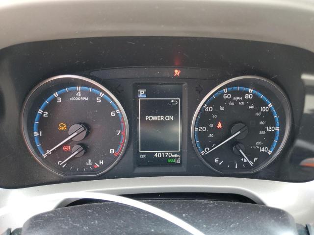 Photo 9 from auction – 2018 TOYOTA RAV4 ADVEN with VIN 2T3RFREV8JW800816