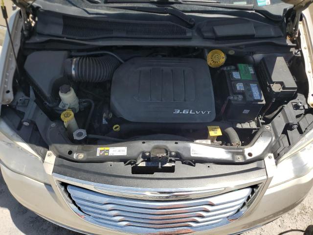 Photo 12 from auction – 2015 CHRYSLER TOWN & COU with VIN 2C4RC1CG5FR561922