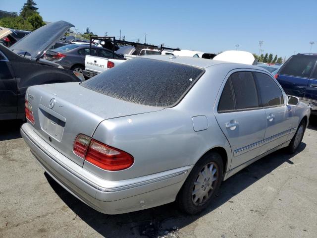 Photo 3 from auction – 2001 MERCEDES-BENZ E-CLASS with VIN WDBJF65J21B288809