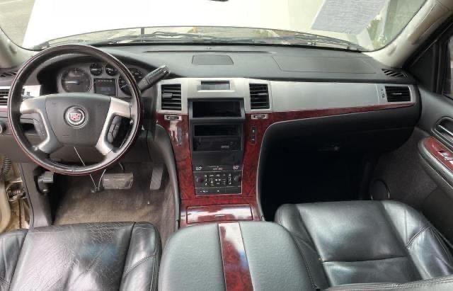 Photo 9 from auction – 2008 CADILLAC ESCALADE L with VIN 1GYFK63878R209990