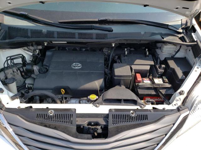 Photo 12 from auction – 2012 TOYOTA SIENNA XLE with VIN 5TDYK3DC3CS256959
