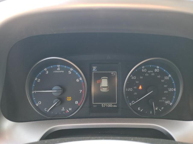 Photo 9 from auction – 2018 TOYOTA RAV4 LE with VIN JTMBFREV1JJ741401