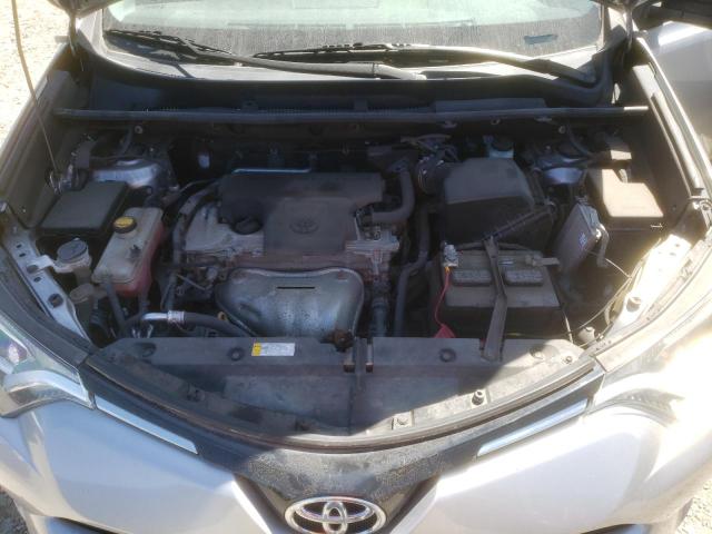 Photo 12 from auction – 2016 TOYOTA RAV4 LE with VIN 2T3BFREV8GW523921