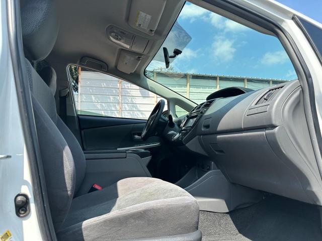 Photo 5 from auction – 2013 TOYOTA PRIUS V with VIN JTDZN3EU5D3260842