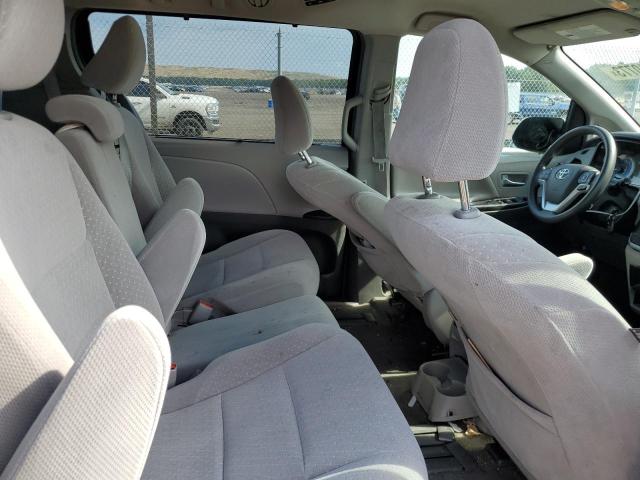 Photo 11 from auction – 2018 TOYOTA SIENNA LE with VIN 5TDKZ3DC2JS914723