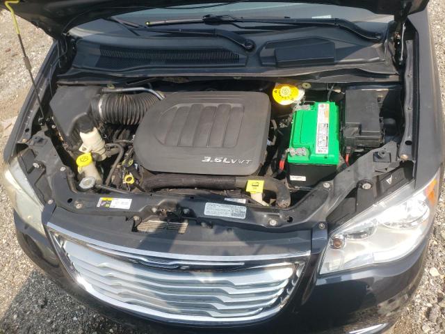 Photo 12 from auction – 2014 CHRYSLER TOWN & COU with VIN 2C4RC1BG4ER174374