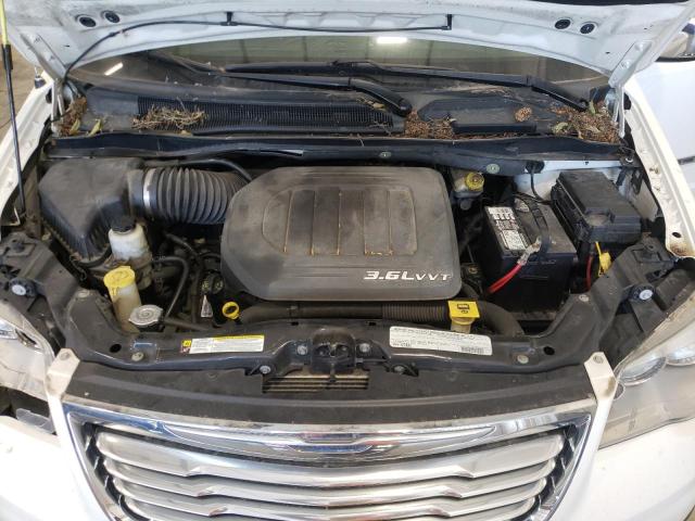 Photo 12 from auction – 2011 CHRYSLER TOWN & COU with VIN 2A4RR8DG2BR784591