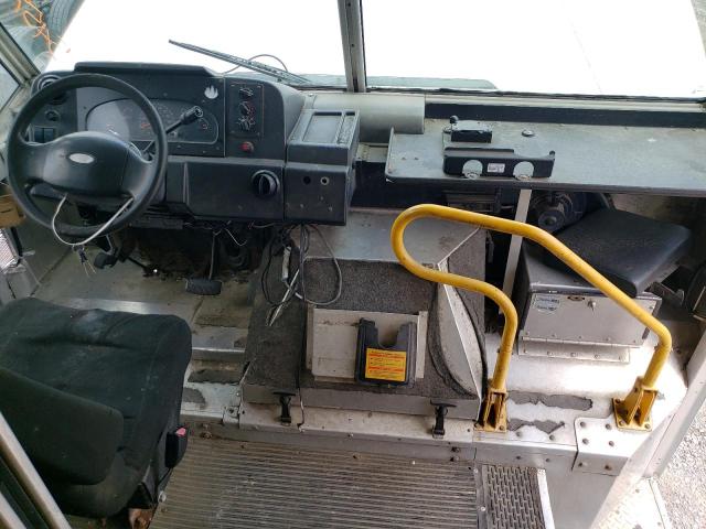 Photo 8 from auction – 2003 FORD ECONOLINE with VIN 1FCLE49L13HA82197