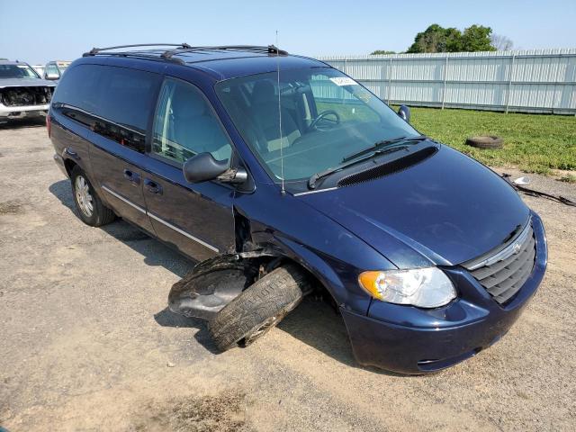 Photo 4 from auction – 2005 CHRYSLER TOWN & COU with VIN 2C4GP54L85R277259