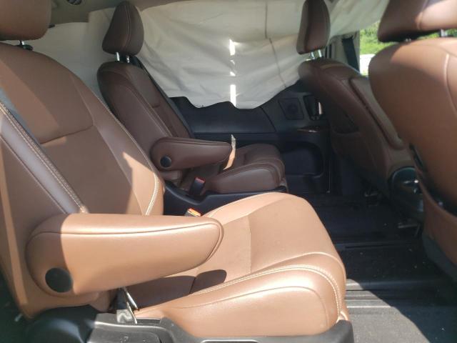 Photo 11 from auction – 2017 TOYOTA SIENNA XLE with VIN 5TDYZ3DC7HS878211