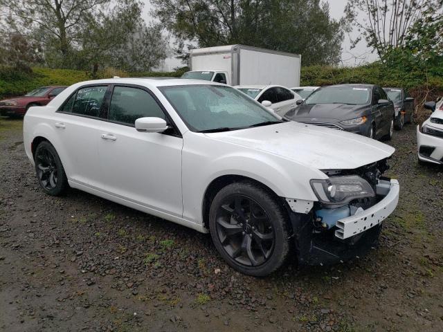 Photo 4 from auction – 2022 CHRYSLER 300 S with VIN 2C3CCABG0NH111644