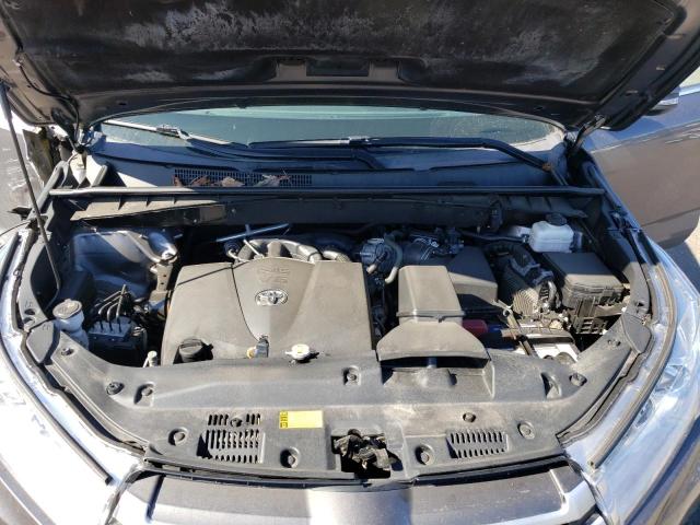 Photo 12 from auction – 2019 TOYOTA HIGHLANDER with VIN 5TDJZRFH8KS567519
