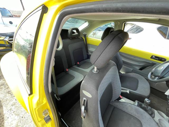 Photo 6 from auction – 2000 VOLKSWAGEN NEW BEETLE with VIN 3VWBC21C1YM400563