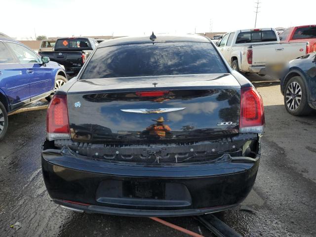 Photo 6 from auction – 2019 CHRYSLER 300 S with VIN 2C3CCABG2KH569522