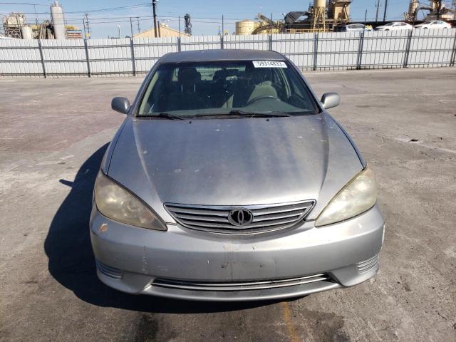 Photo 5 from auction – 2005 TOYOTA CAMRY LE with VIN 4T1BE32K15U542553