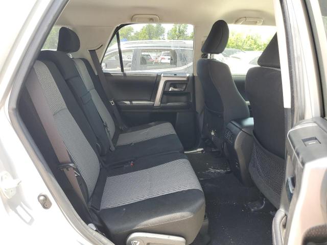 Photo 11 from auction – 2016 TOYOTA 4RUNNER SR with VIN JTEBU5JR8G5335555