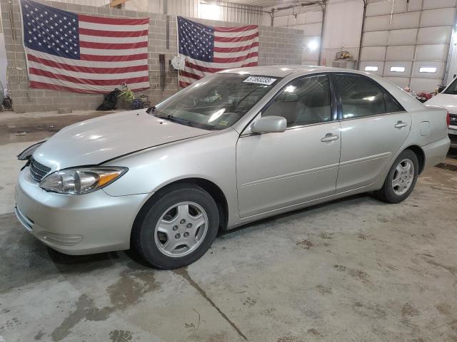 TOYOTA CAMRY LE 2003 with VIN 4T1BF32K13U557600 - Photo from auction