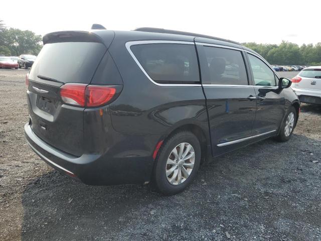 Photo 3 from auction – 2017 CHRYSLER PACIFICA T with VIN 2C4RC1BG5HR530271