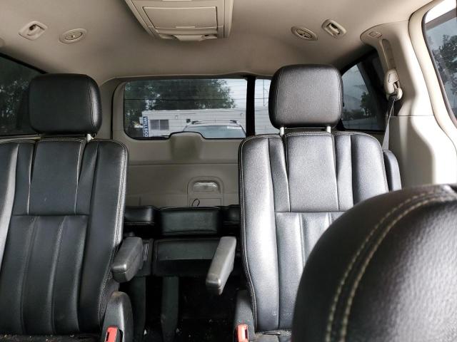Photo 10 from auction – 2015 CHRYSLER TOWN & COU with VIN 2C4RC1BG4FR673127