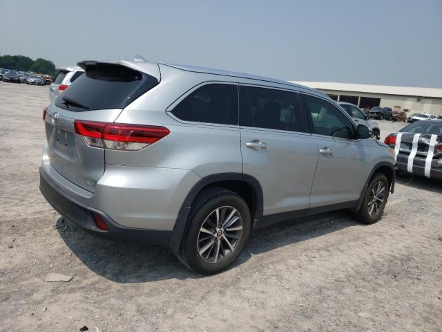 Photo 3 from auction – 2019 TOYOTA HIGHLANDER with VIN 5TDKZRFH1KS550520