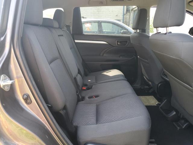 Photo 10 from auction – 2018 TOYOTA HIGHLANDER with VIN 5TDBZRFH5JS890154